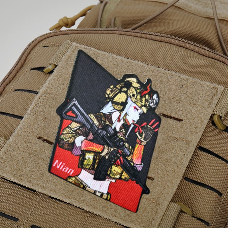 Taktyczna dziewczyna z pistole – Urban Backpack Tactical recenzja i cena